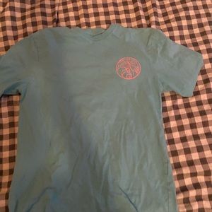 blue and pink vineyard vines t shirt